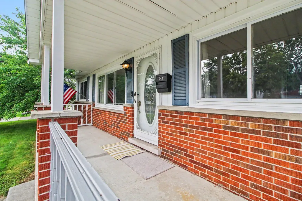 1340 Duncan Avenue Ypsilanti Charter Township MI 48198