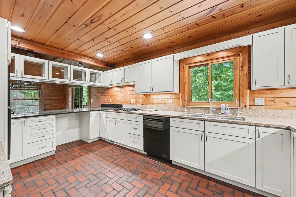 4410 Earhart Road Ann Arbor Charter Township MI 48105