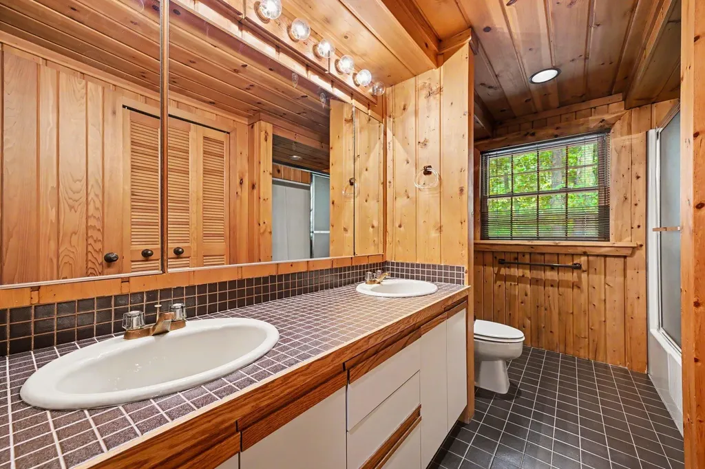 4410 Earhart Road Ann Arbor Charter Township MI 48105