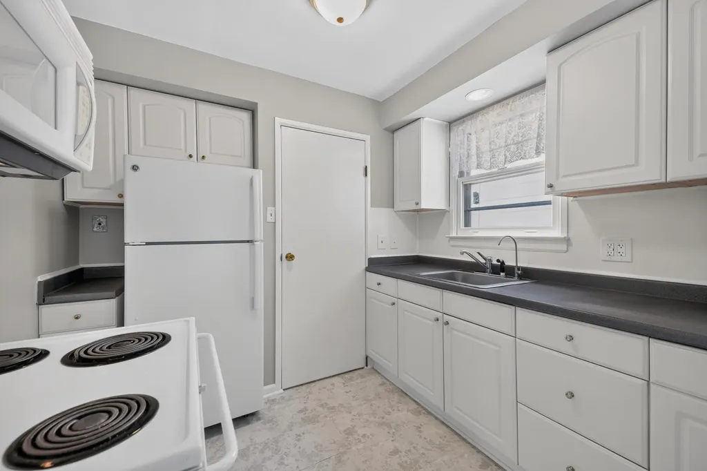18260 Harman Street Melvindale City MI 48122