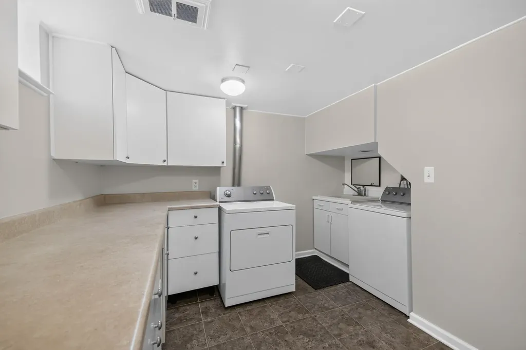 18260 Harman Street Melvindale City MI 48122