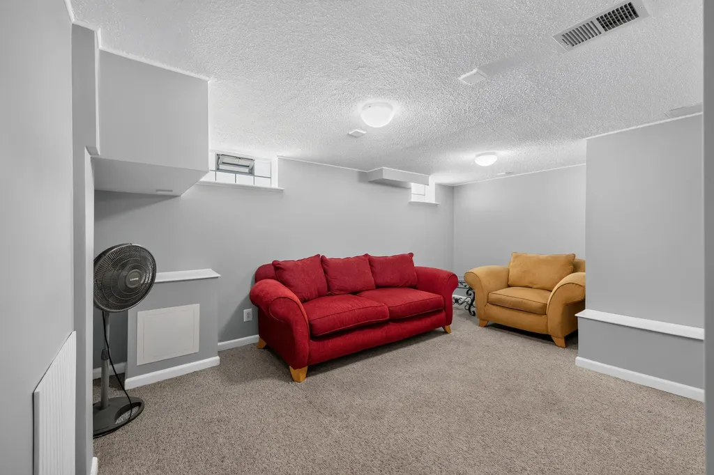 18260 Harman Street Melvindale City MI 48122