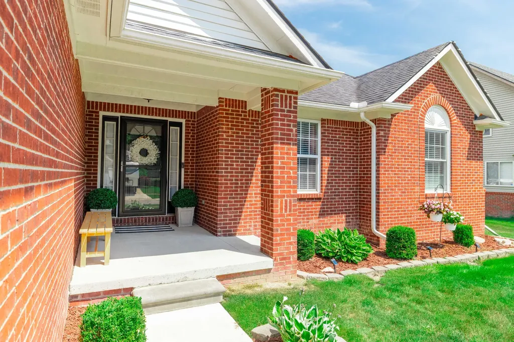 23509 W Creek Drive Unknown City MI 48164