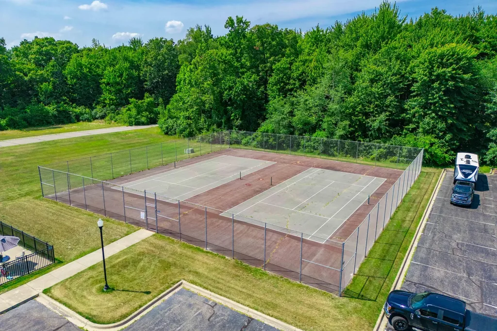 23509 W Creek Drive Unknown City MI 48164