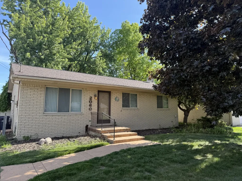 2060 Oakcrest Road Sterling Heights City MI 48310