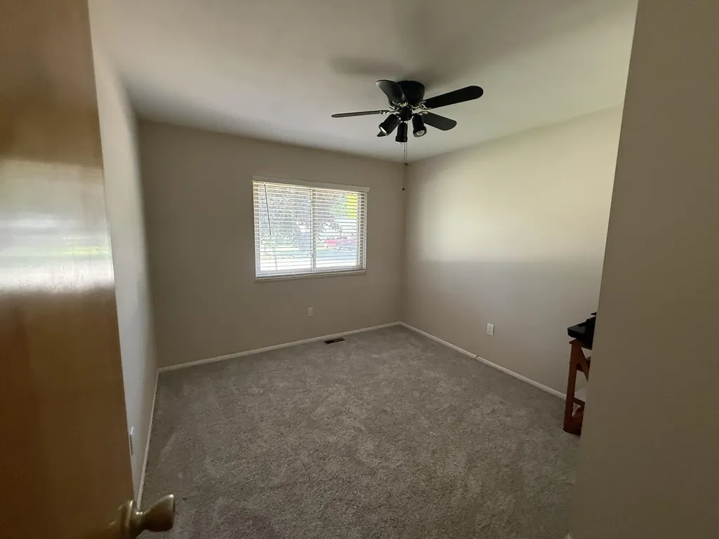 2060 Oakcrest Road Sterling Heights City MI 48310