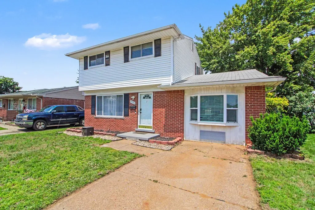 37700 Westvale Street Romulus City MI 48174