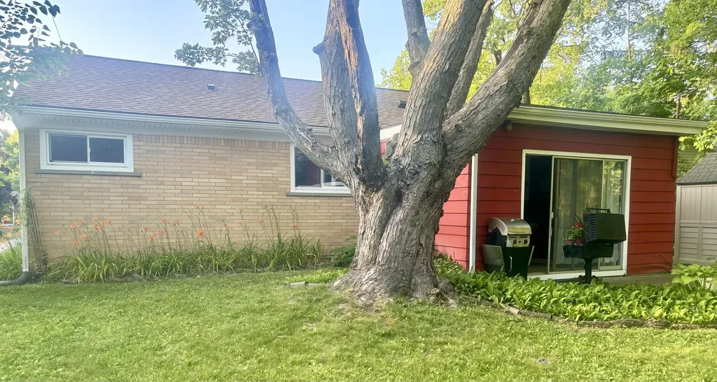 1411 Collegewood Street Ypsilanti City MI 48197