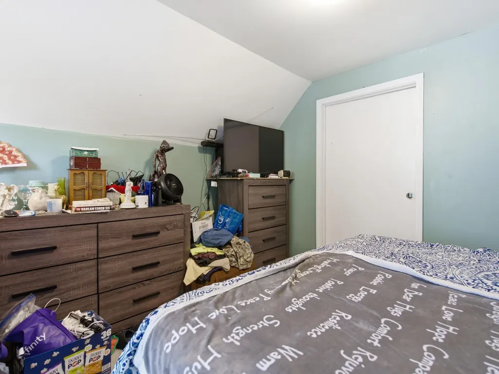 25073 Andover Drive Dearborn Heights City MI 48125