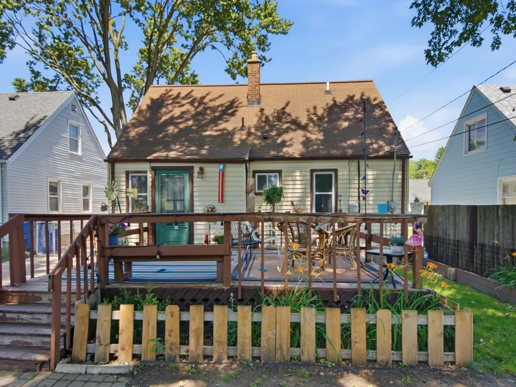 25073 Andover Drive Dearborn Heights City MI 48125