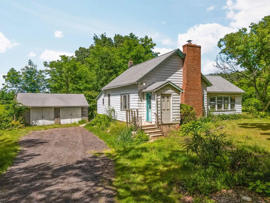 18250 Bush Road Sylvan Township MI 48118