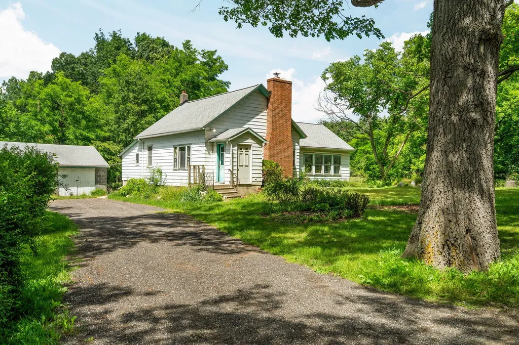 18250 Bush Road Sylvan Township MI 48118