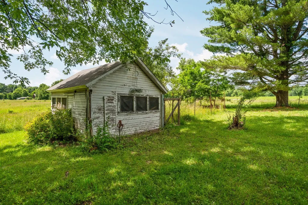 18250 Bush Road Sylvan Township MI 48118