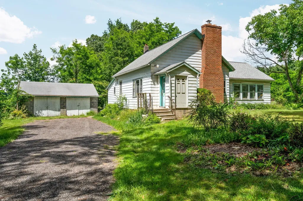 18250 Bush Road Sylvan Township MI 48118