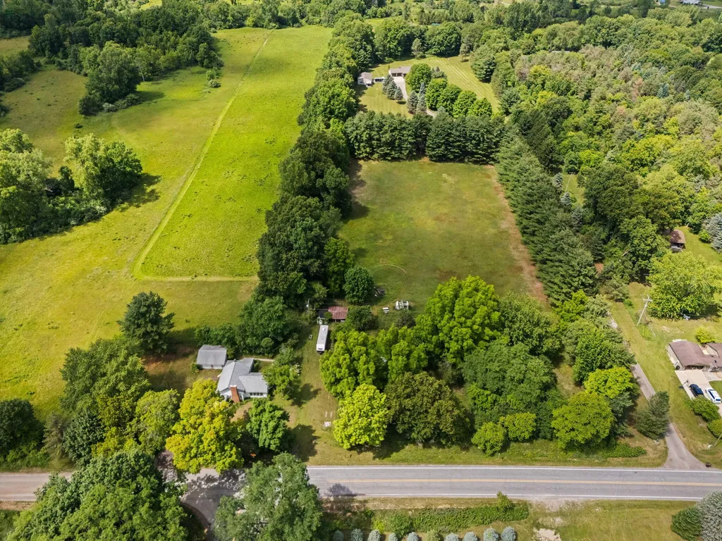 18250 Bush Road Sylvan Township MI 48118
