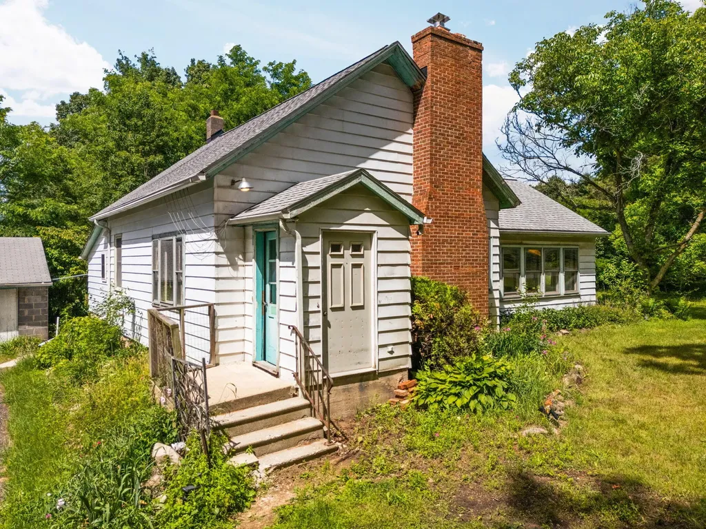 18250 Bush Road Sylvan Township MI 48118