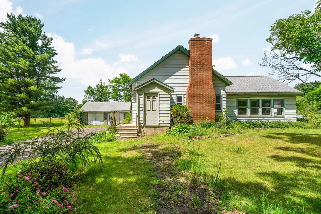 18250 Bush Road Sylvan Township MI 48118