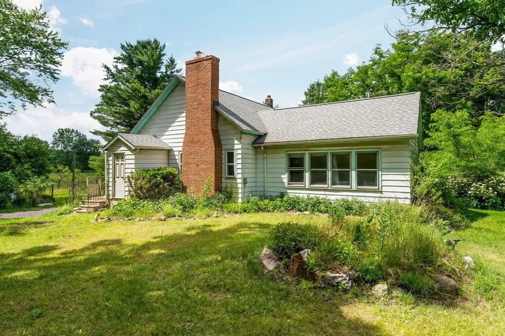 18250 Bush Road Sylvan Township MI 48118