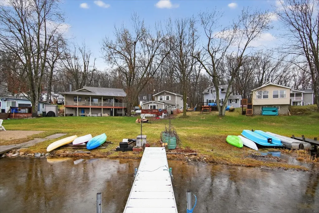 9621 Lakeview Drive Somerset Township MI 49249