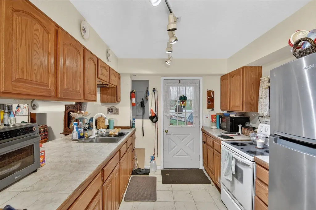 9621 Lakeview Drive Somerset Township MI 49249