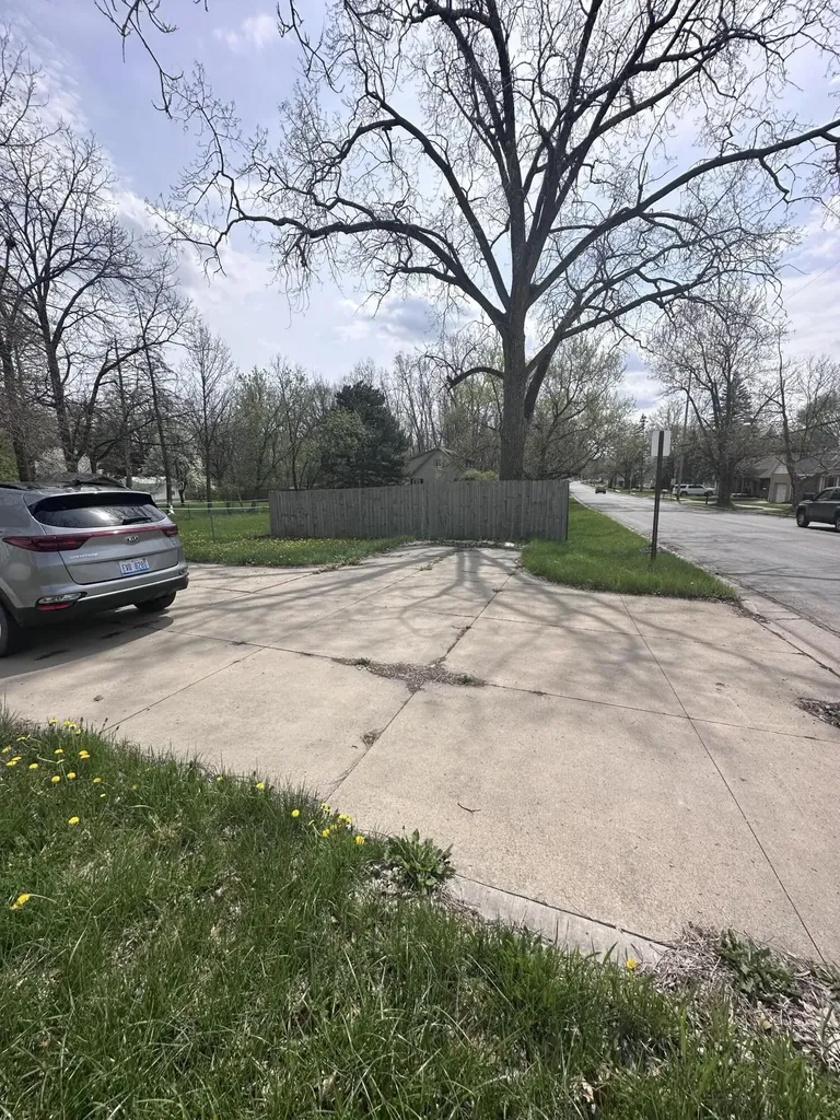1002 E Oliver Street Owosso City MI 48867