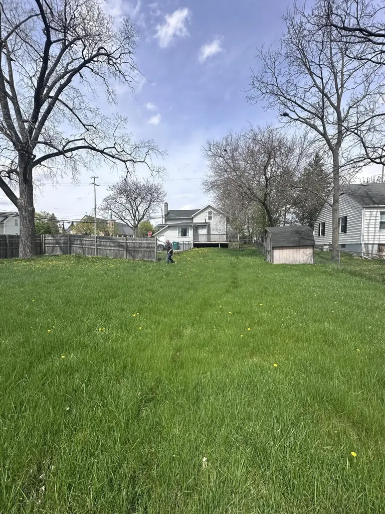 1002 E Oliver Street Owosso City MI 48867