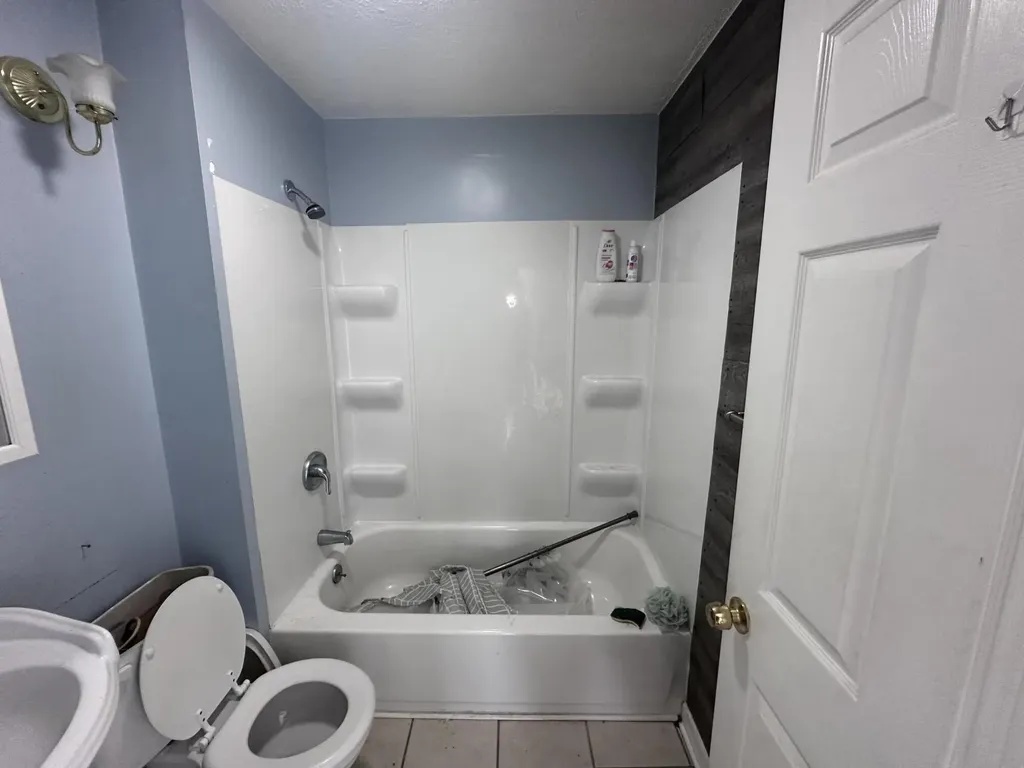 1002 E Oliver Street Owosso City MI 48867