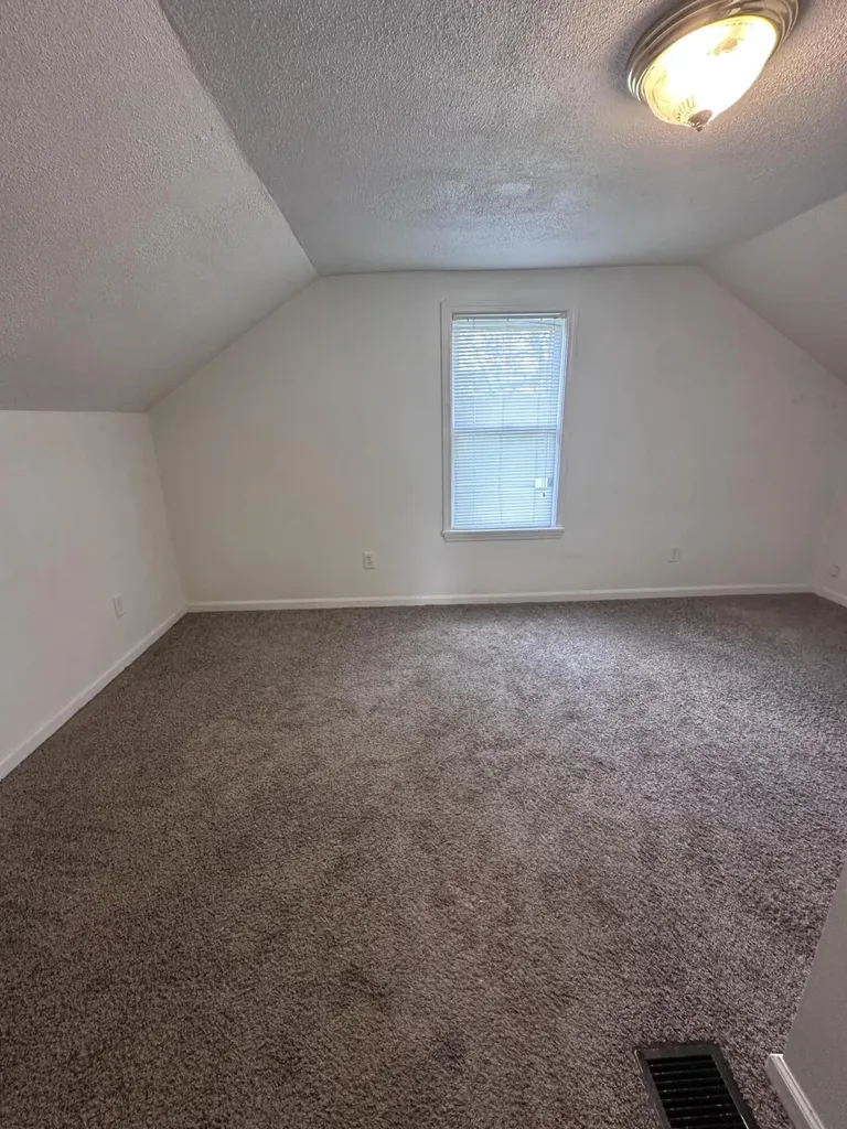 1002 E Oliver Street Owosso City MI 48867