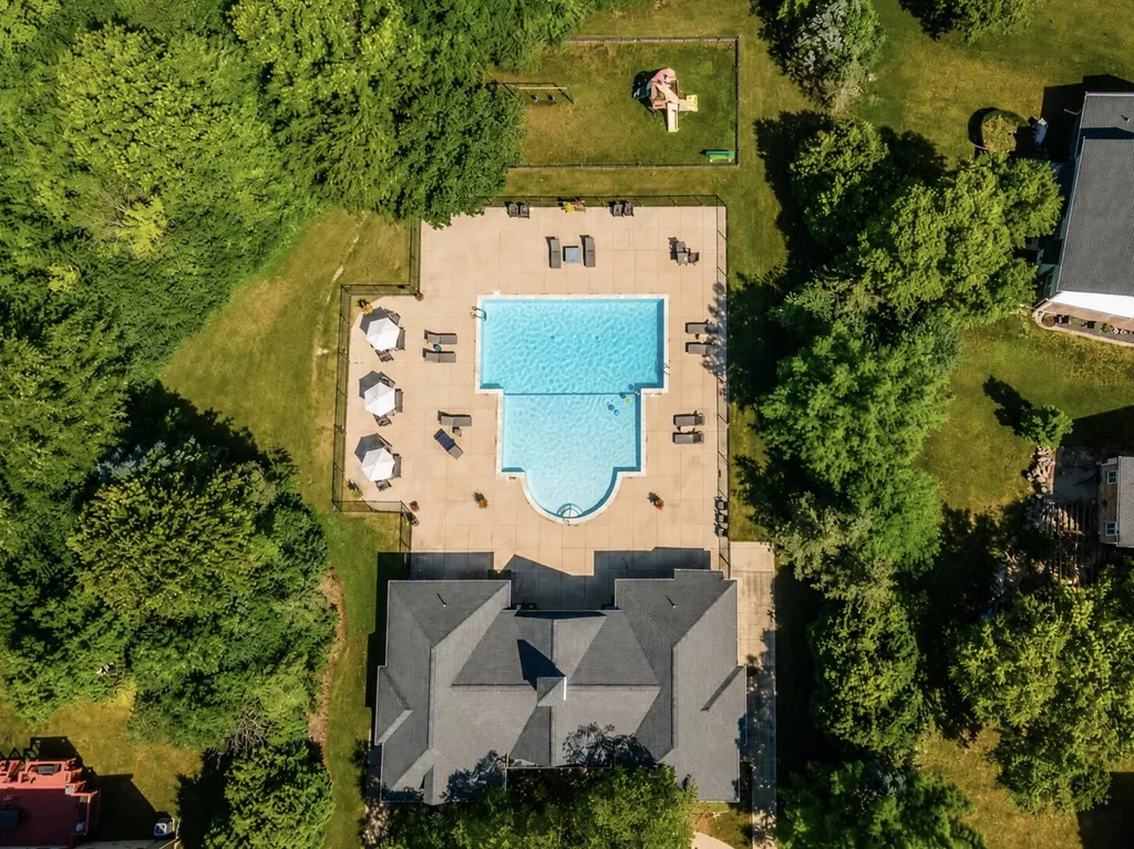 44046 Timberview Court Van Buren Charter Township MI 48111