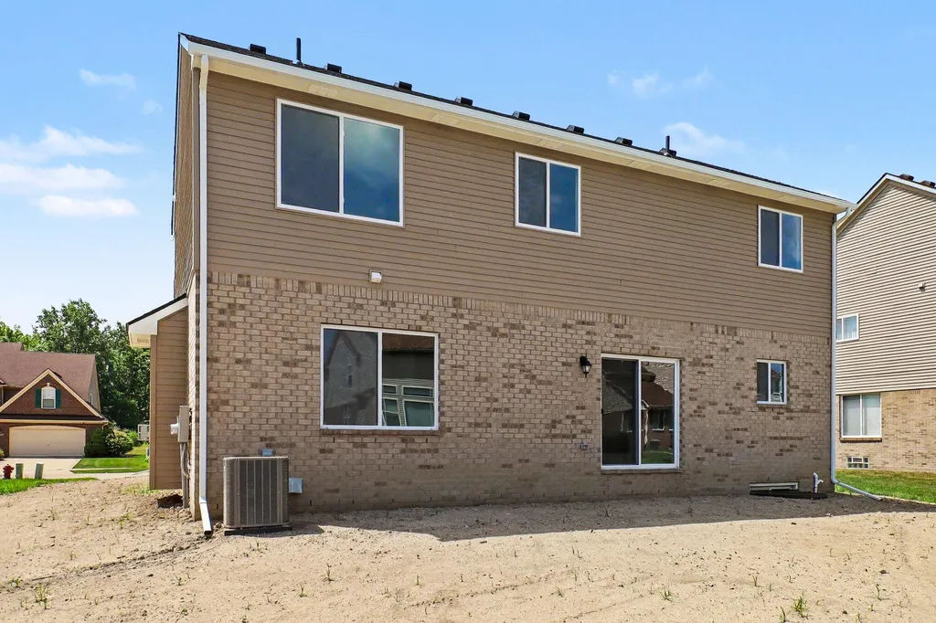 43640 S Timberview Drive Van Buren Charter Township MI 48111