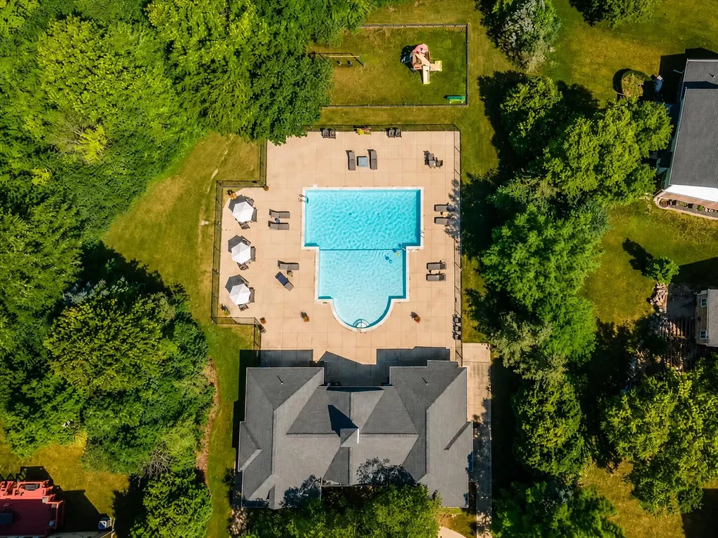 43640 S Timberview Drive Van Buren Charter Township MI 48111