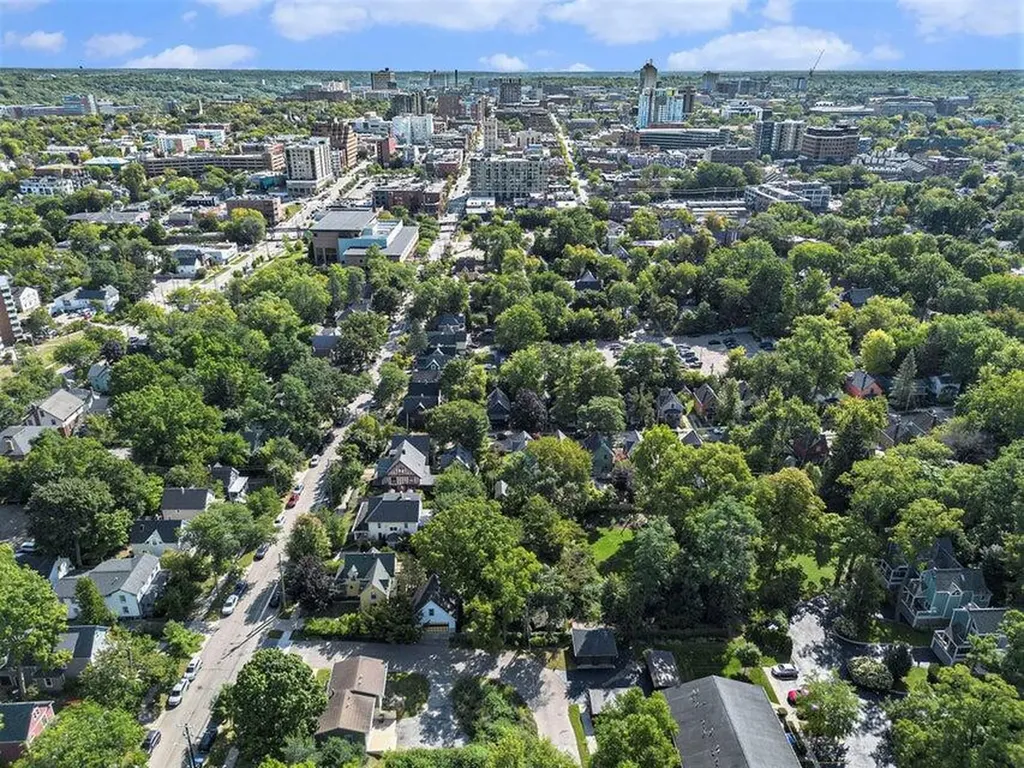 220 S 7th Street Ann Arbor City MI 48103
