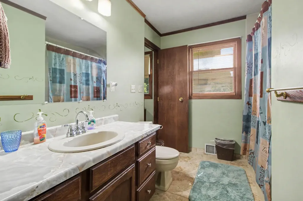 41141 Savage Road Van Buren Charter Township MI 48111