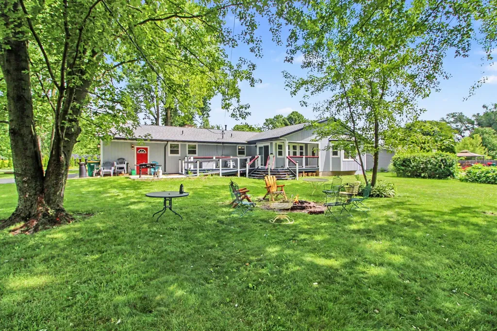 41141 Savage Road Van Buren Charter Township MI 48111