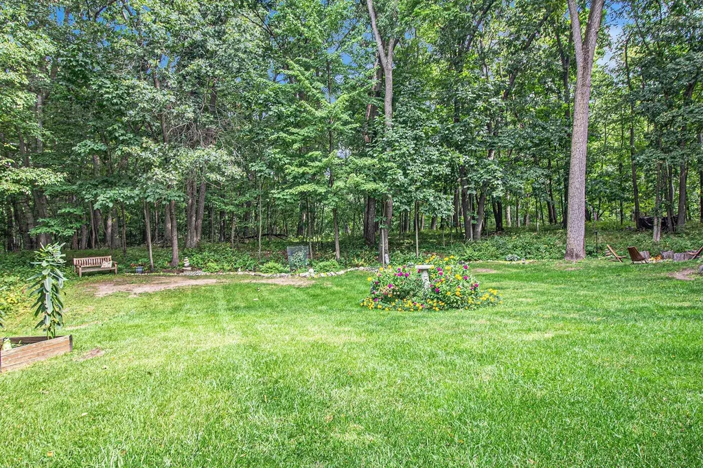 5595 Mountain Road Genoa Township MI 48116