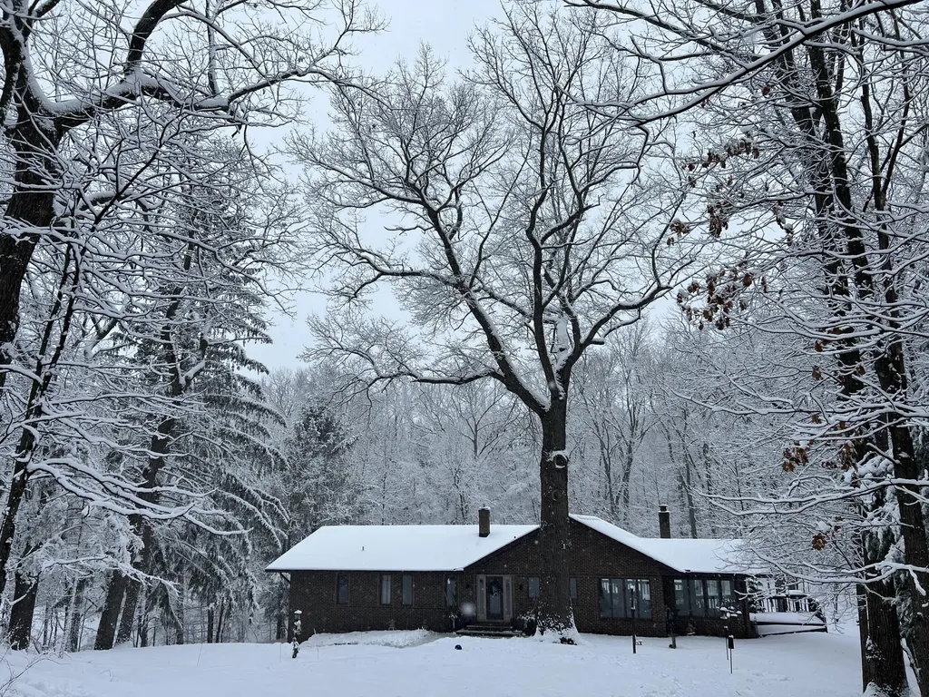 5595 Mountain Road Genoa Township MI 48116