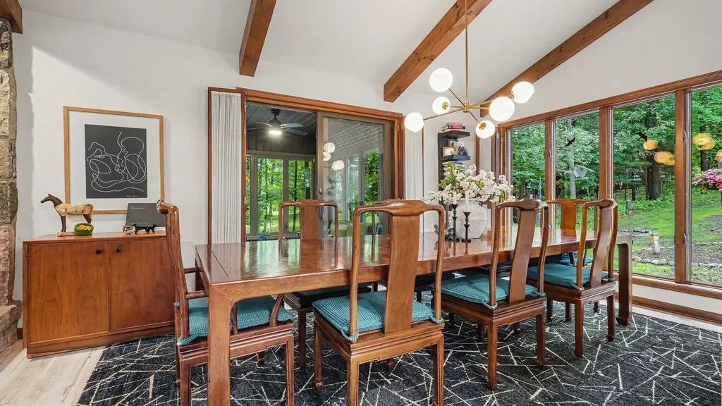 5595 Mountain Road Genoa Township MI 48116