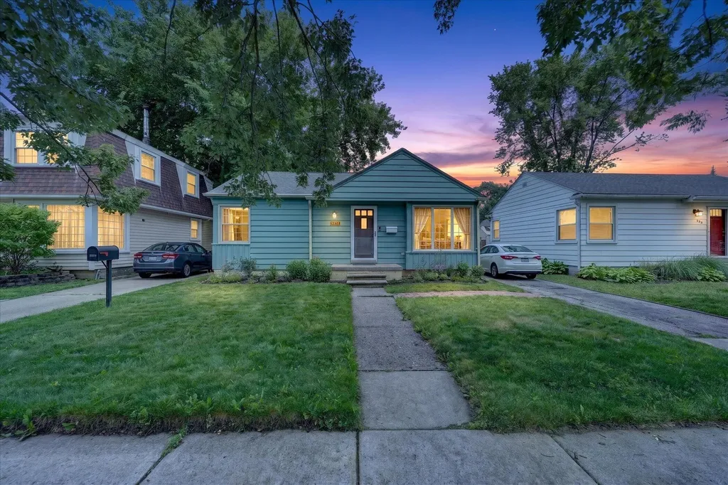2331 Rowland Avenue Royal Oak City MI 48067