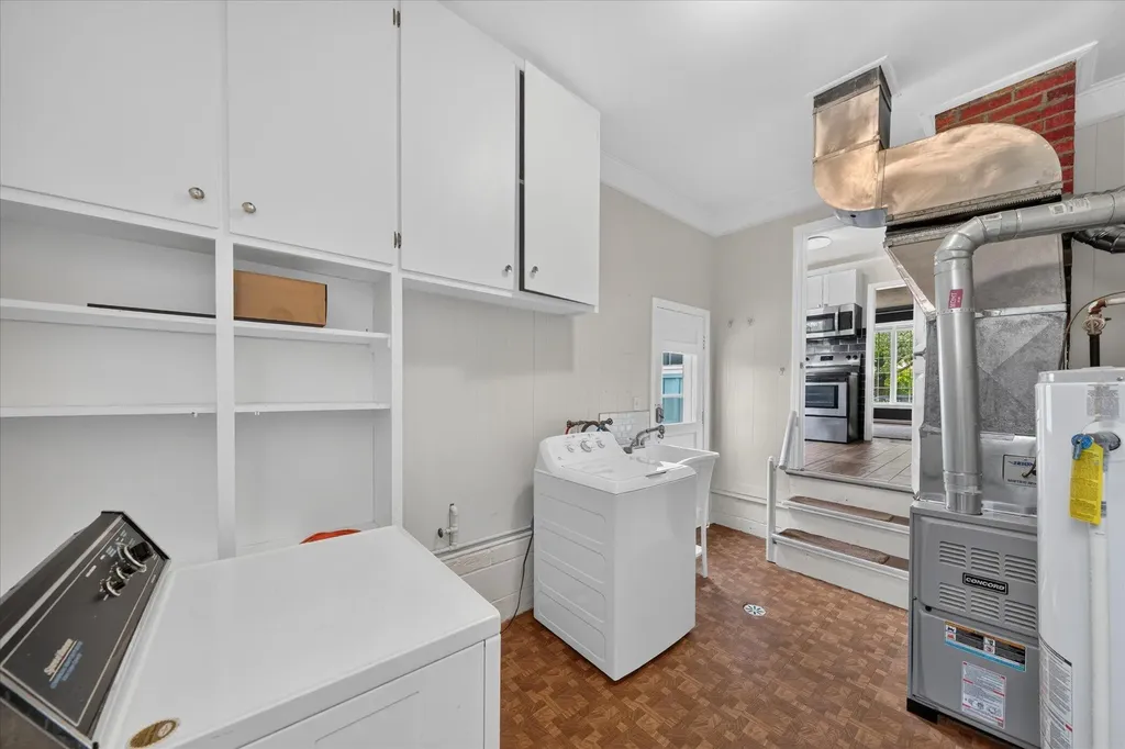 2331 Rowland Avenue Royal Oak City MI 48067