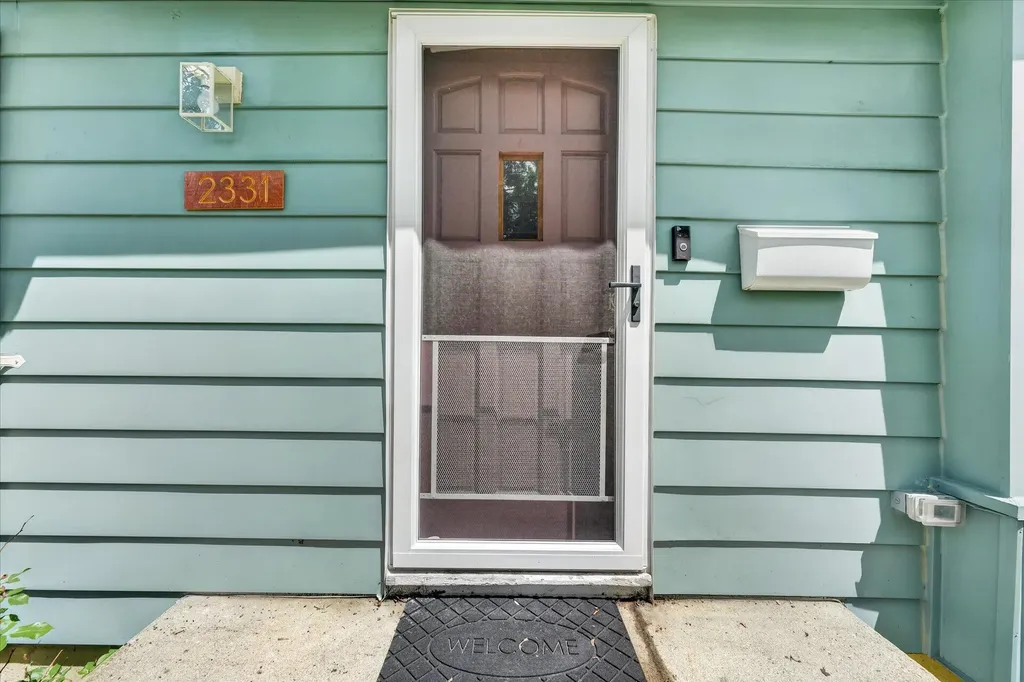 2331 Rowland Avenue Royal Oak City MI 48067
