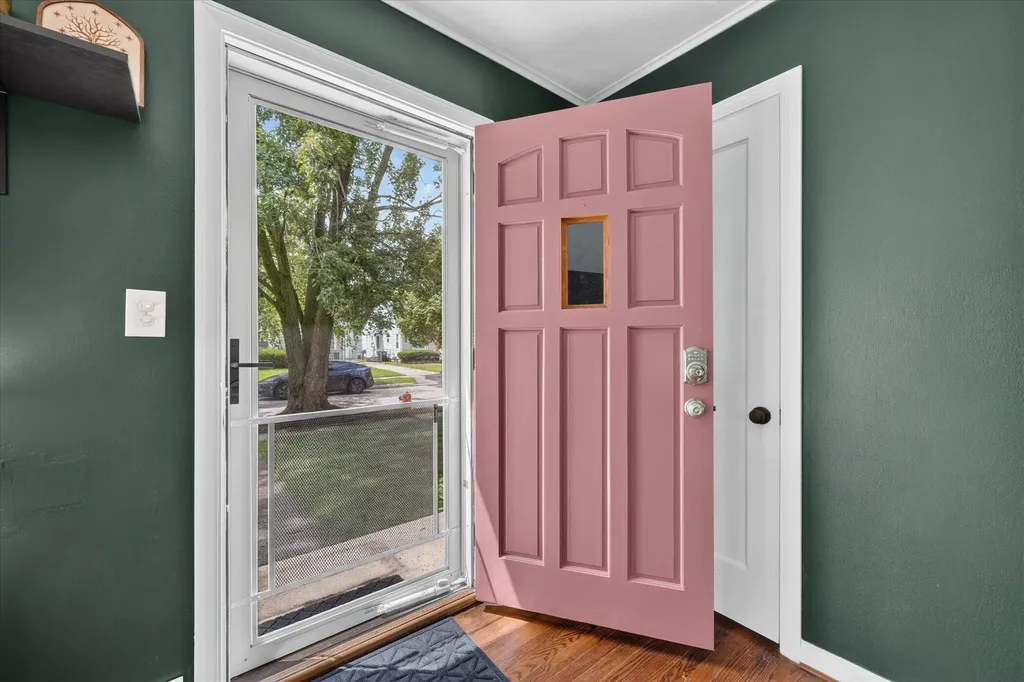 2331 Rowland Avenue Royal Oak City MI 48067