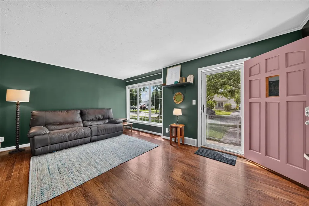 2331 Rowland Avenue Royal Oak City MI 48067