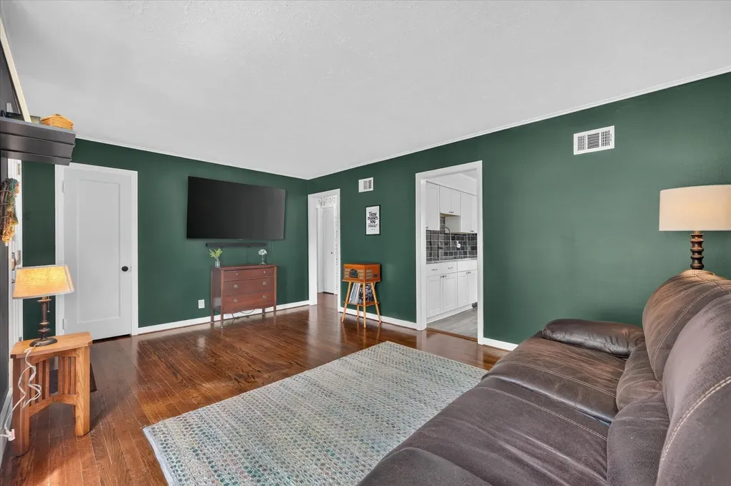 2331 Rowland Avenue Royal Oak City MI 48067