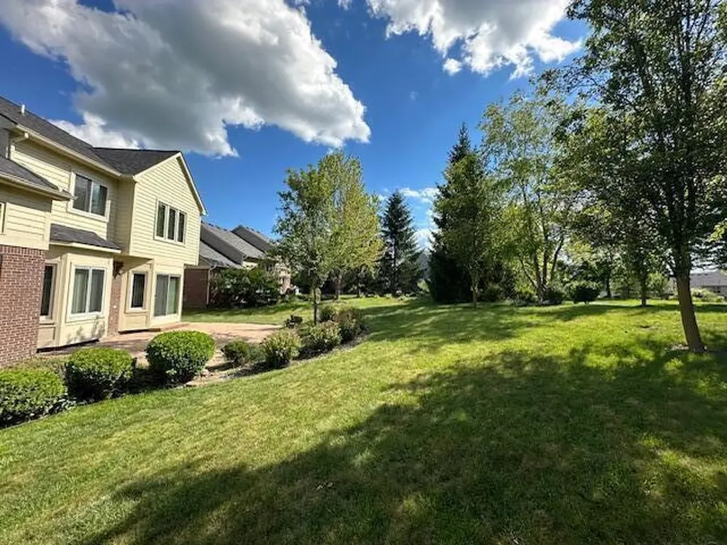 13283 Karl Drive Plymouth City MI 48170