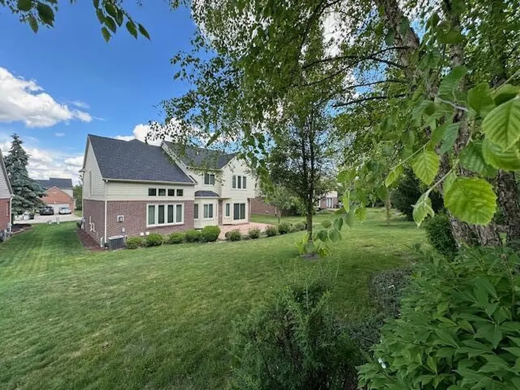 13283 Karl Drive Plymouth City MI 48170