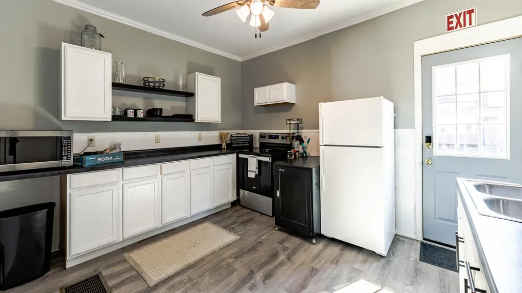 2325 S Cedar Street Lansing City MI 48910