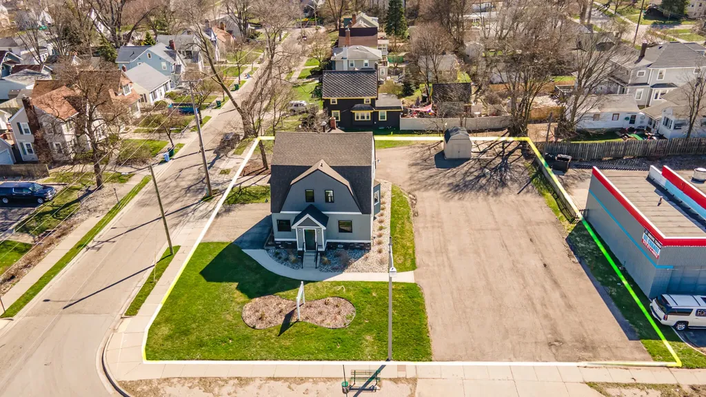 2325 S Cedar Street Lansing City MI 48910