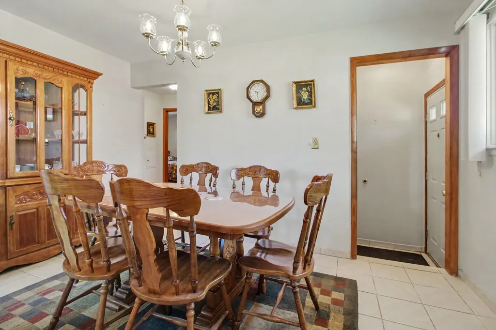24725 Hass Street Dearborn Heights City MI 48127