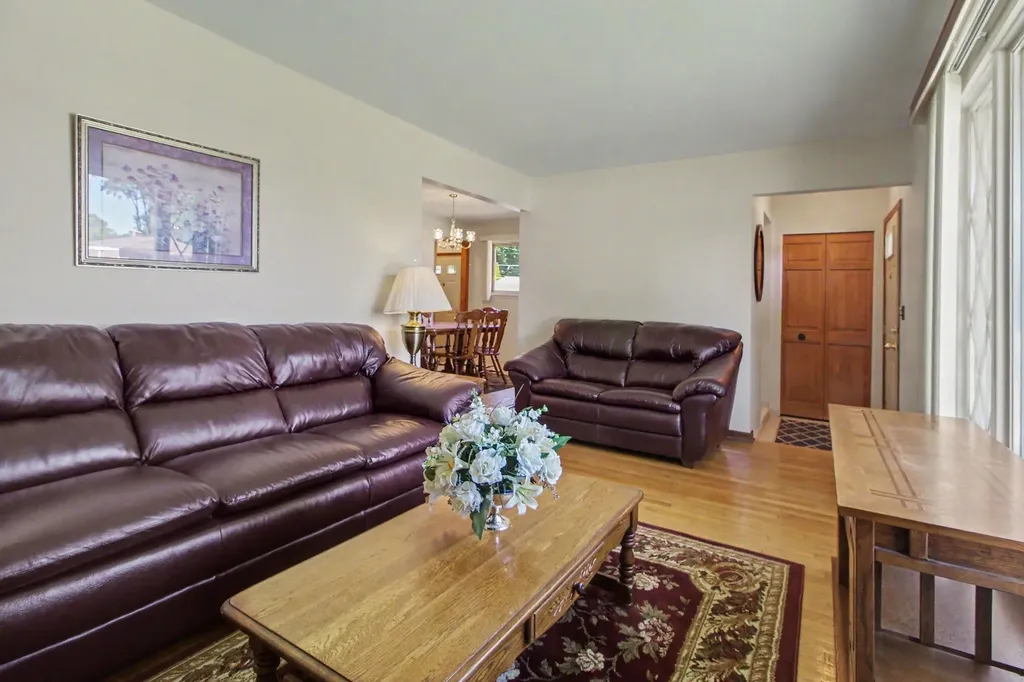 24725 Hass Street Dearborn Heights City MI 48127