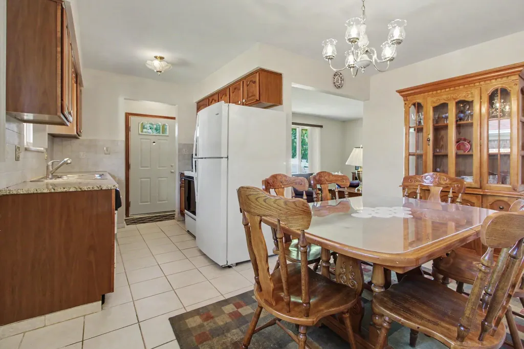24725 Hass Street Dearborn Heights City MI 48127